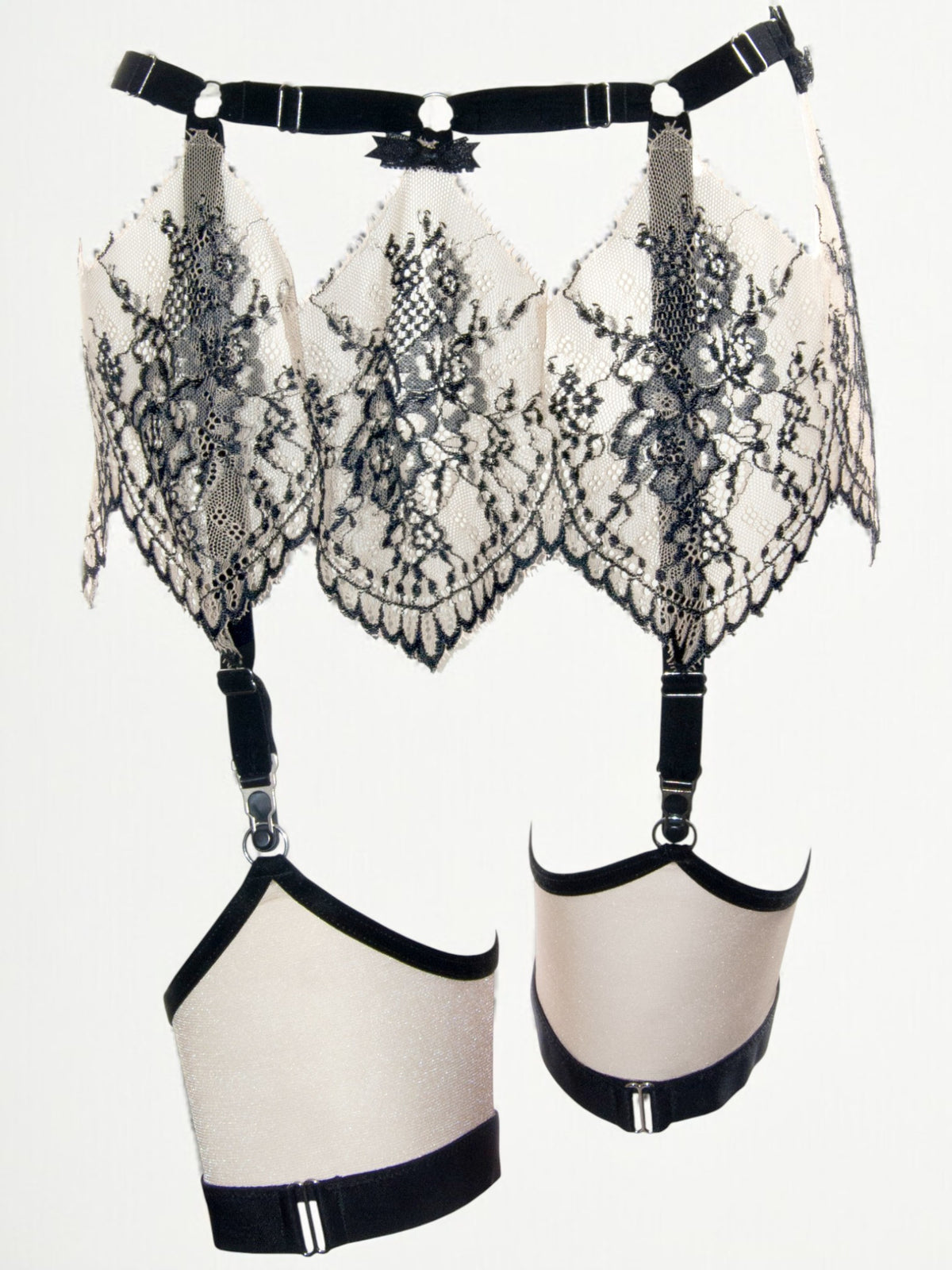 V.I.P.A Casino garter coffee black