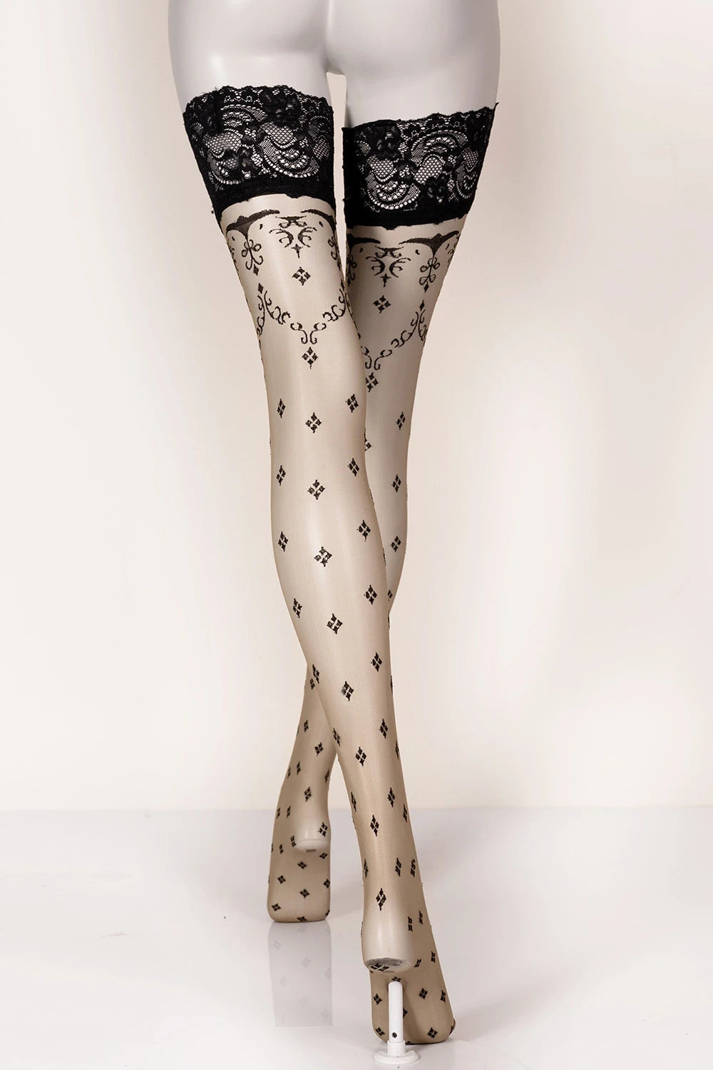 Ballerina’s Secret -243- черни/телесни чорапи тип hold-ups 20 den